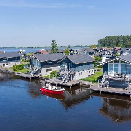Отель Landal Waterpark Sneekermeer Терхерне Экстерьер фото